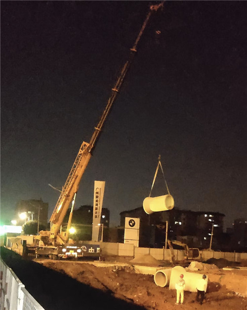 道真“弯臂矫正”—— 吊车的 “形变补偿” 技术