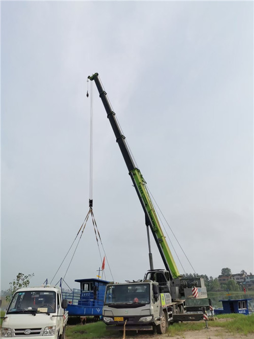 道真桥梁建设吊装案例